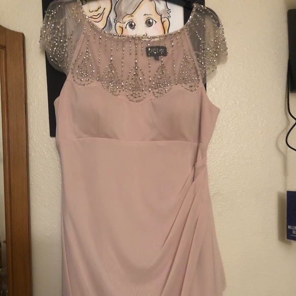 Dress - Picture 1 of 4